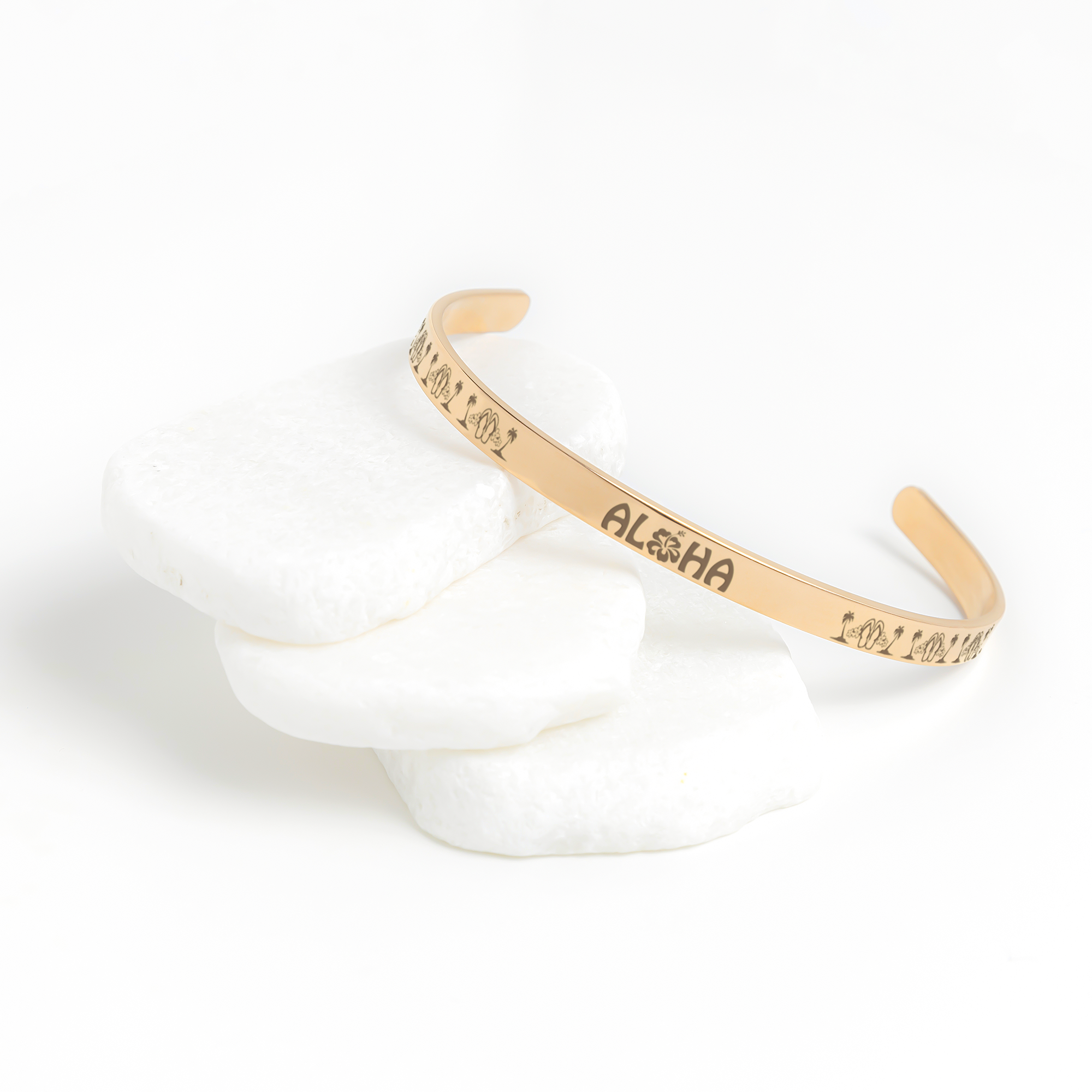 Aloha_Cuff_Bracelet_Rose_Gold_Lifestyle_02_Mockup.png_15283999