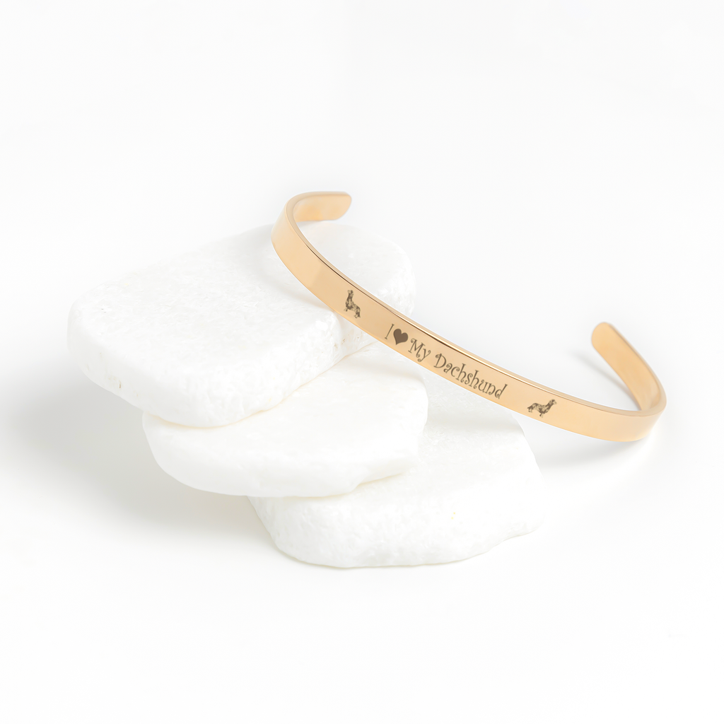 I_Love_My_Dachshund_Cuff_Bracelet_Rose_Gold_Lifestyle_02_Mockup.png_15284520