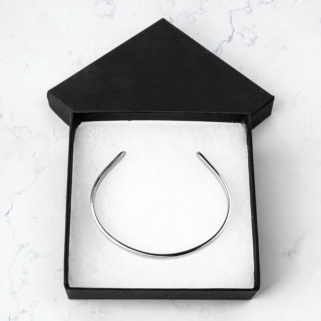 Peace_Love_Jeeps_Cuff_Bracelet_Bracelet_Packaging_Mockup.png_15282800