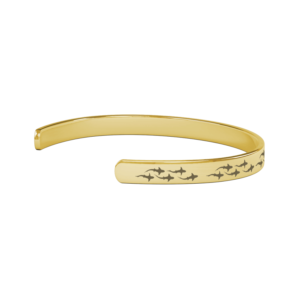 Shark_Cuff_Bracelet_Gold_Transparent_05_Mockup.png_15284539