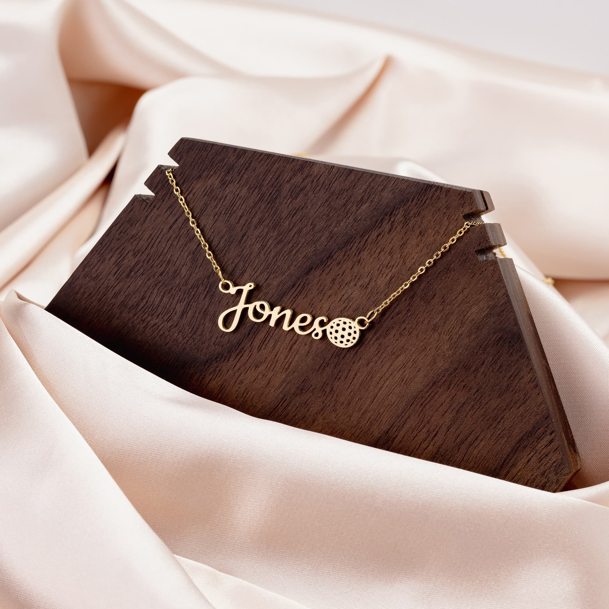 Sports_Mom_Necklace_Mockups_File.jpg_15235002