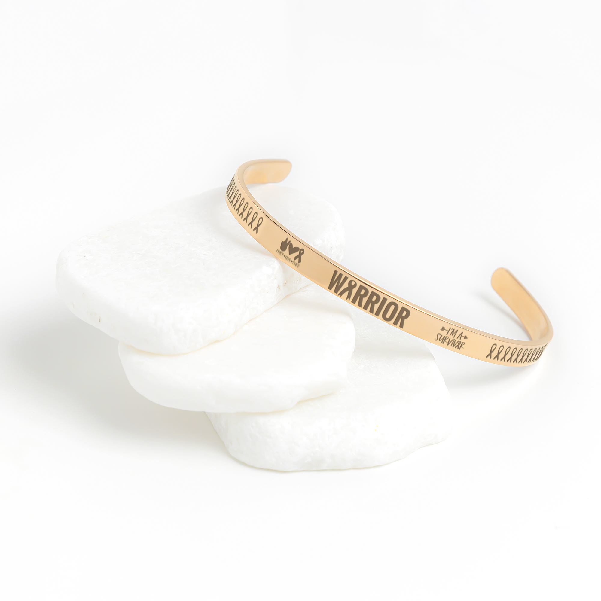 Warrior_Cuff_Bracelet_Rose_Gold_Lifestyle_02_Mockup.png_15284553